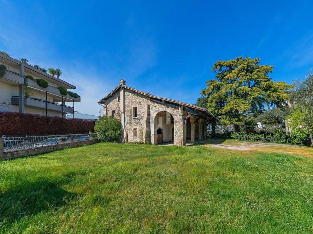Casa in vendita a Desenzano Del Garda, Lombardia