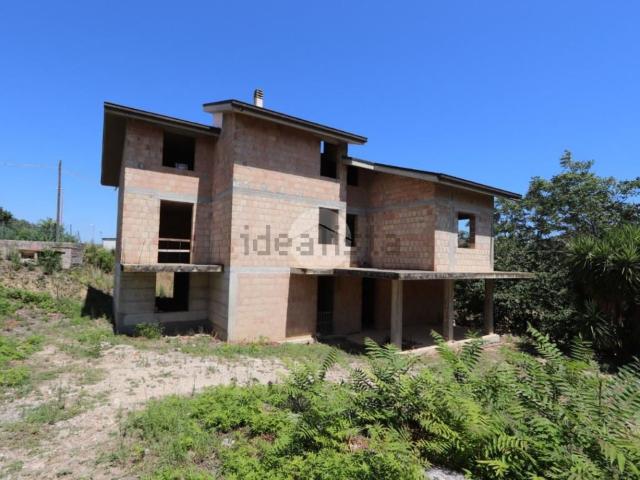 Casa in vendita a Unione dei Comuni della Val Vibrata, Tortoreto