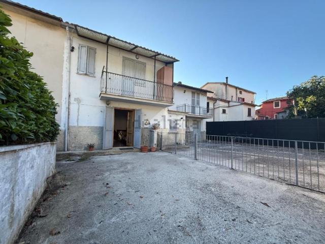 Casa in vendita a Gubbio, Umbria