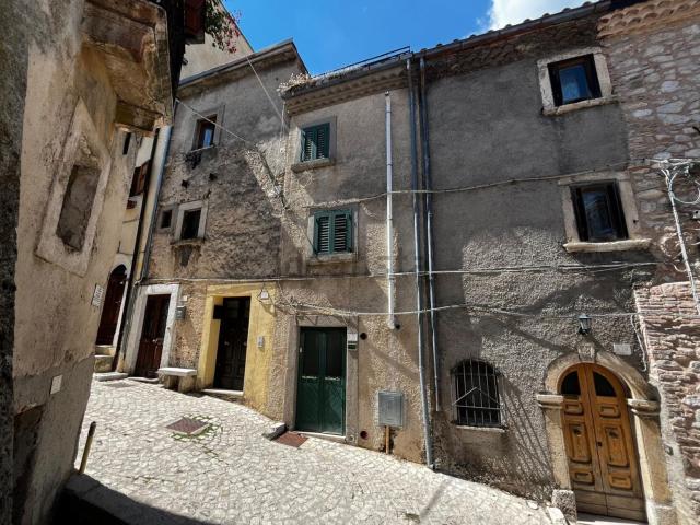 Casa in vendita a Ovindoli, Abruzzo