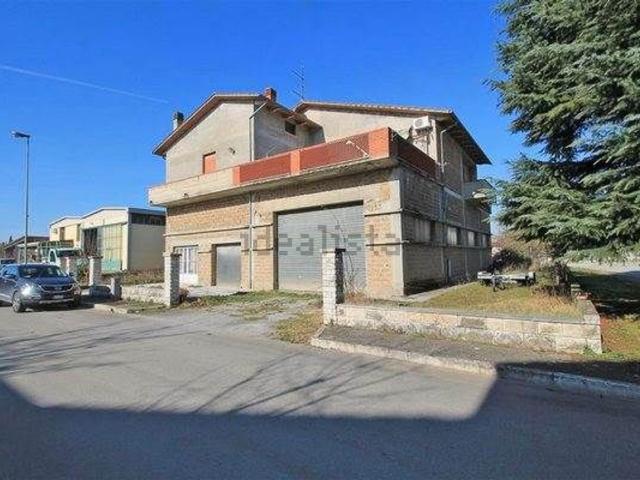 Casa in vendita a Montepulciano Stazione, Montepulciano