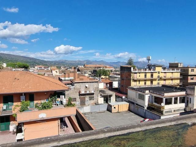 Casa in vendita a Giarre, Sicilia