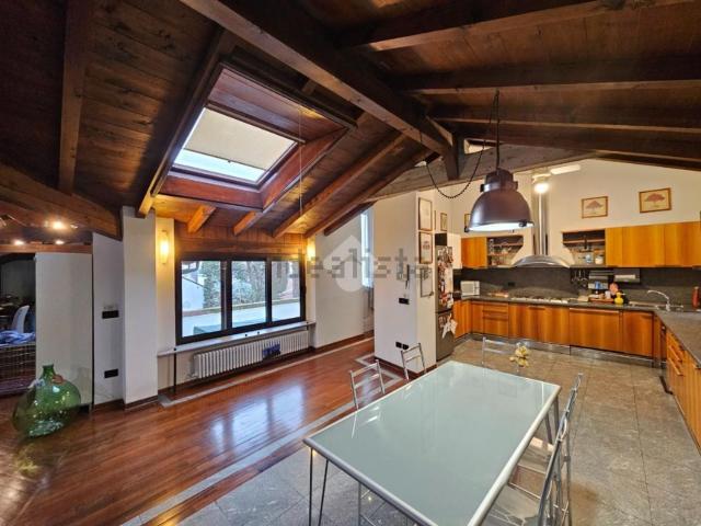 Casa in vendita a Corbetta, Lombardia