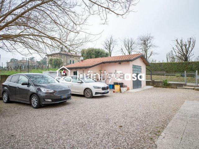 Casa in vendita a Sommacampagna, Veneto