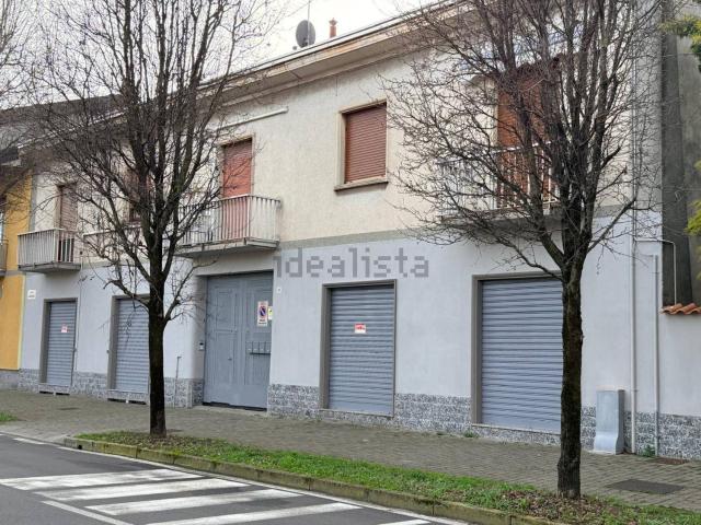 Casa in vendita a Valera, Varedo