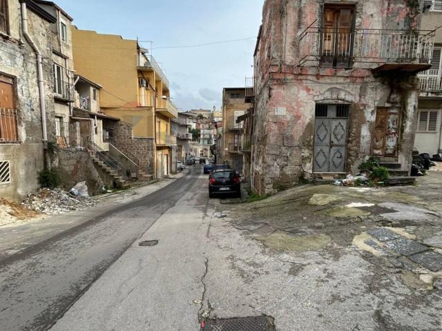 Casa in vendita a Favara Ovest, Favara