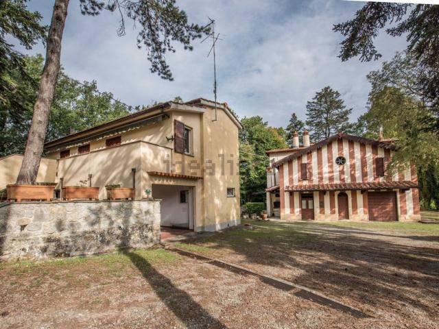 Casa in vendita a Palazzo Del Pero, Toscana
