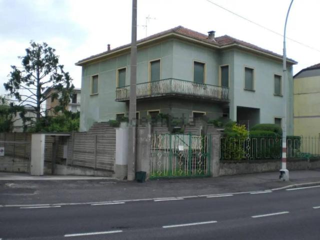 Casa in vendita a Fara Gera D'adda, Lombardia