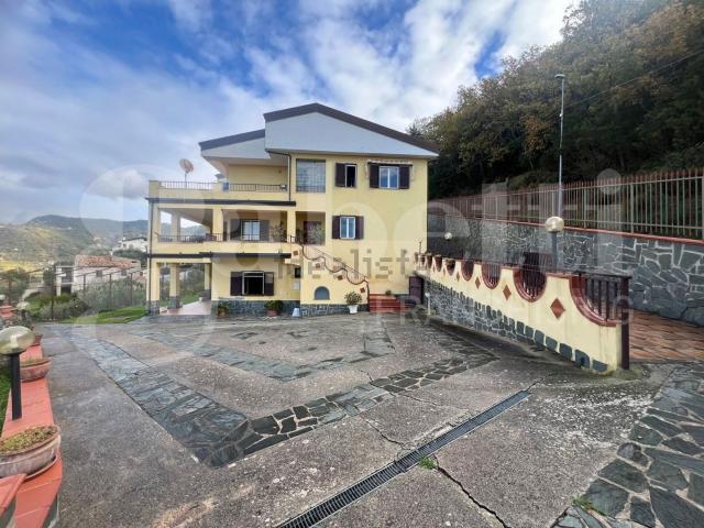 Casa in vendita a Santa Serra, Fiumefreddo Bruzio