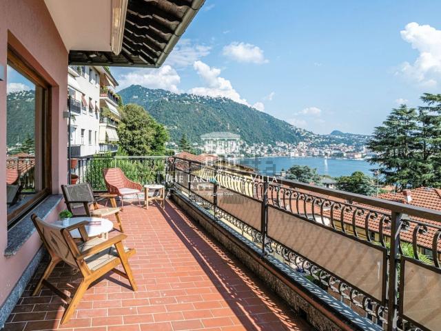 Casa in vendita a Monte Olimpino, Como