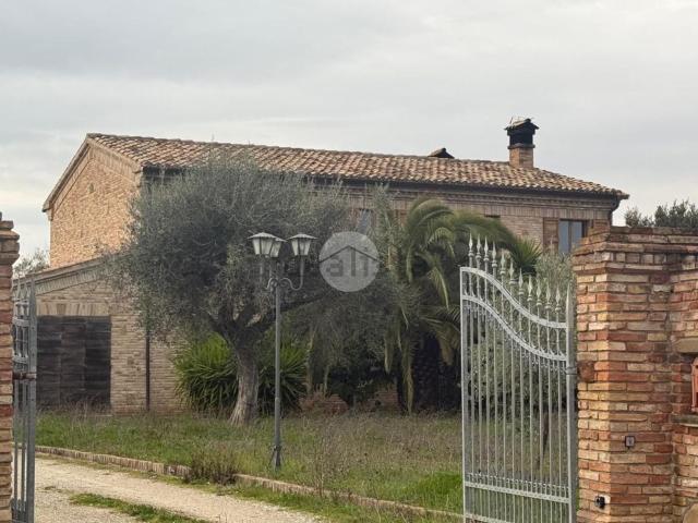 Casa in vendita a Marche, Pesaro E Urbino