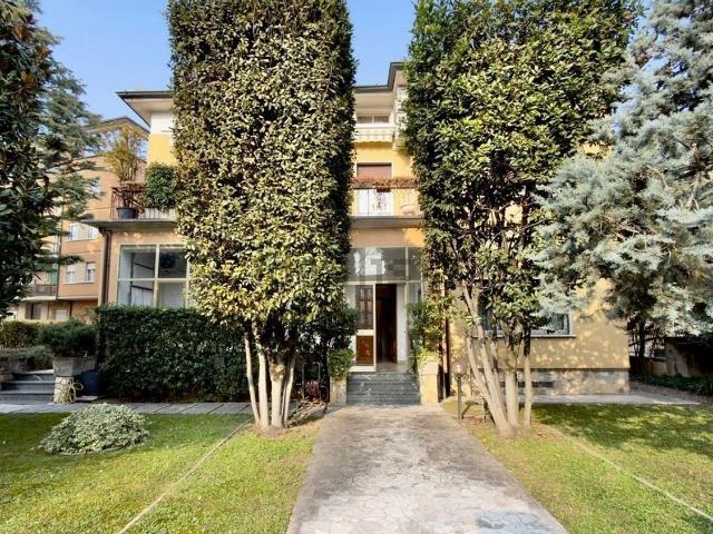 Casa in vendita a Zona Ovest, Brescia