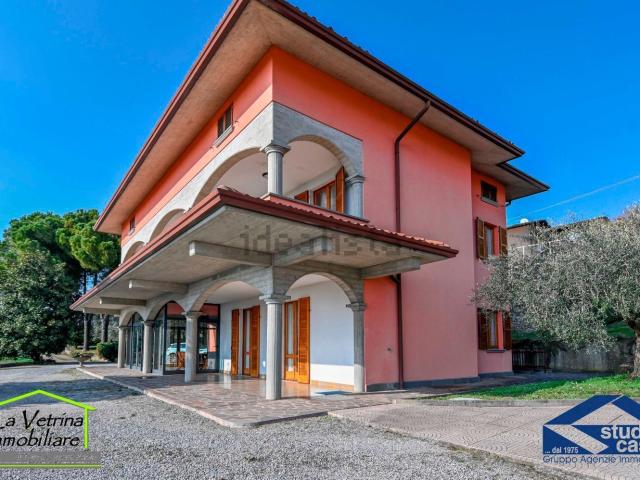 Casa in vendita a Carobbio degli Angeli, Bergamo