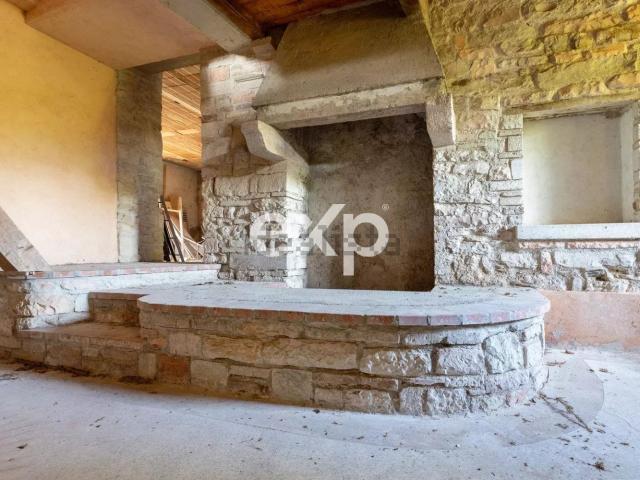 Casa in vendita a Cappuccini, Marche