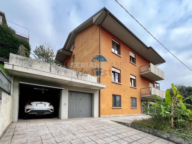 Casa in vendita a Alzano Lombardo, Lombardia