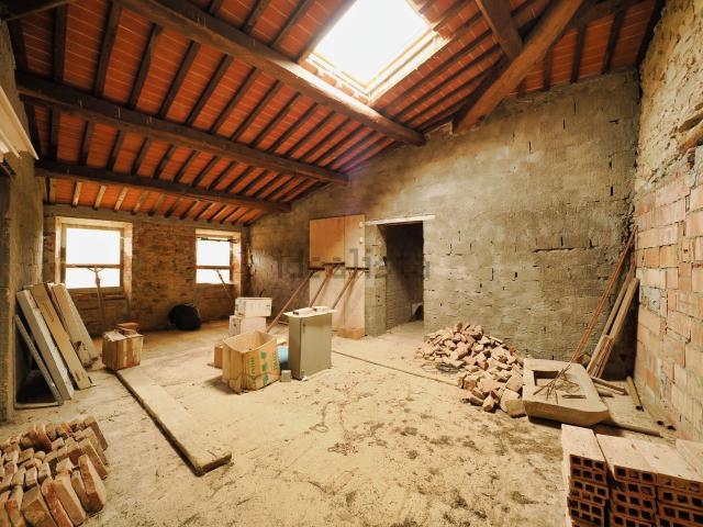 Casa in vendita a Civitella in Val di Chiana, Viciomaggio