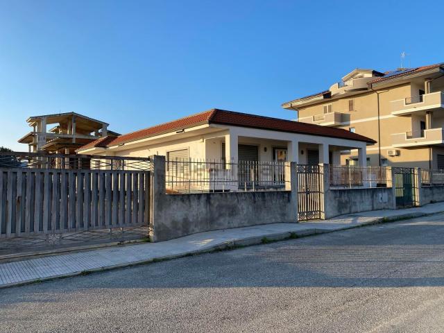 Casa in vendita a Calabria, Vibo Valentia