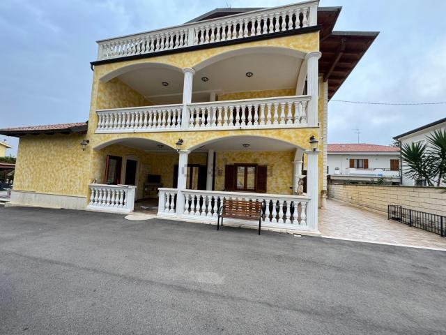 Casa in vendita a Montesilvano, Abruzzo