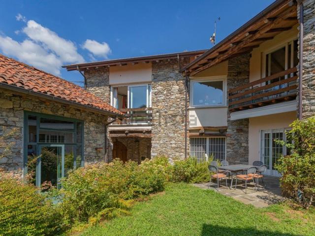 Casa in vendita a Rho, Lombardia