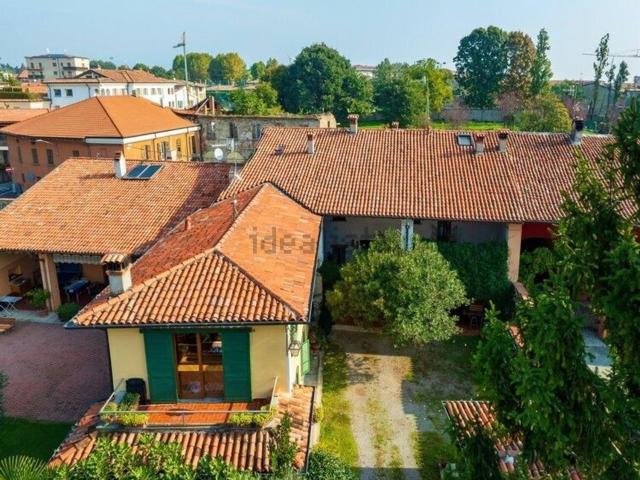 Casa in vendita a Villaggio Famiglia, Rovato
