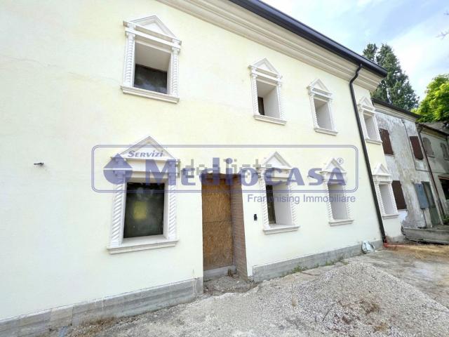 Casa in vendita a Crespino, Veneto