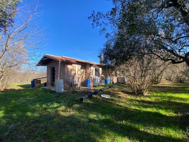 Casa in vendita a Vallerano, Lazio