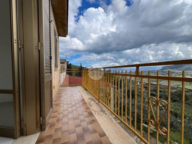 Casa in vendita a Case Tropea, Castellammare Del Golfo