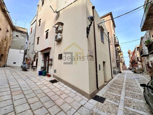 Casa in vendita a Castellammare del Golfo, Trapani