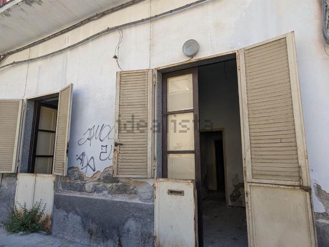 Casa in vendita a Aci Catena, Sicilia