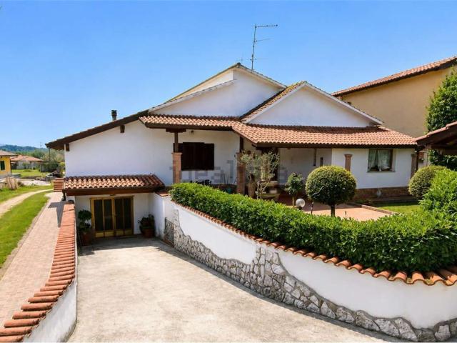 Casa in vendita a Alatri, Lazio
