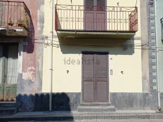 Casa in vendita a Piedimonte Etneo, Sicilia