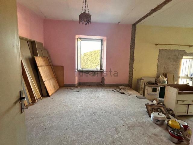 Casa in vendita a Vacone, Lazio