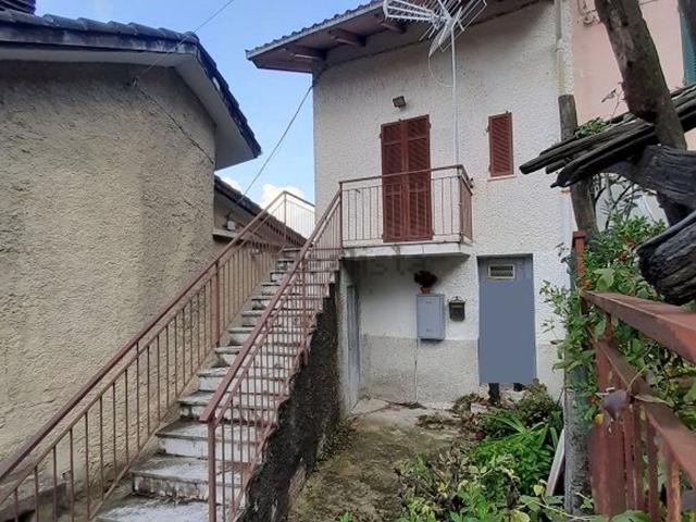 Casa in vendita a Lumarzo, Liguria