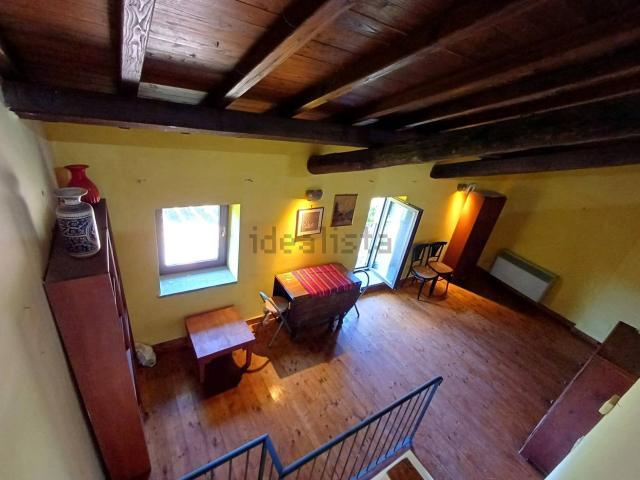 Casa in vendita a Caprarola, Lazio