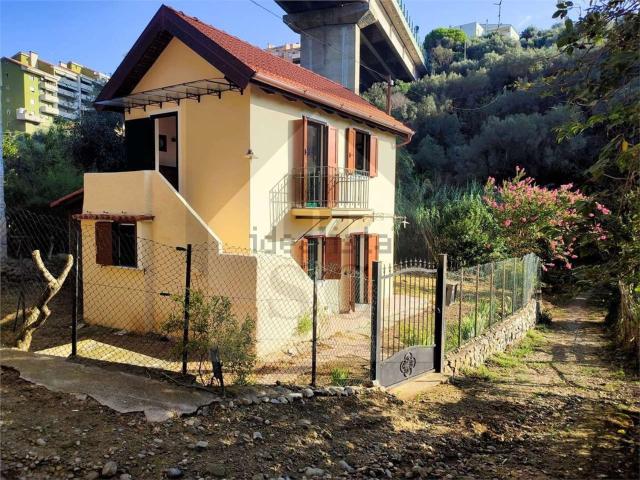 Casa in vendita a Pozzuolo Alto, Celle Ligure