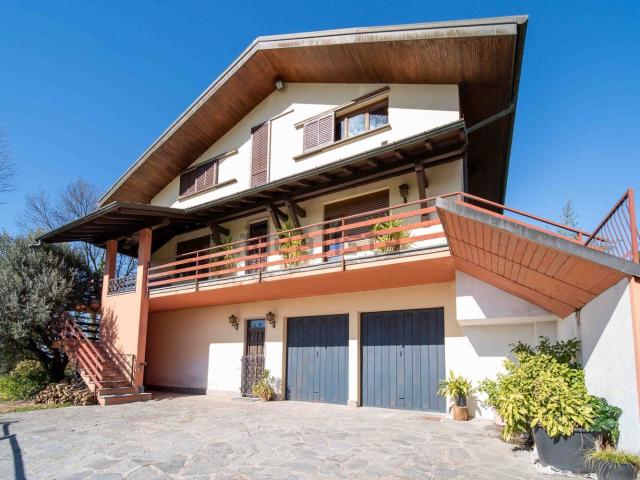 Casa in vendita a Lissago, Varese