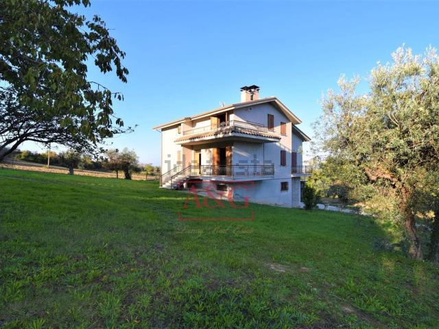Casa in vendita a Marche, Fermo