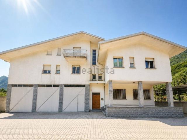Casa in vendita a Cusato, Zone