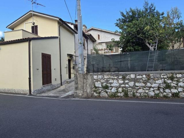 Casa in vendita a Cesure, Terni