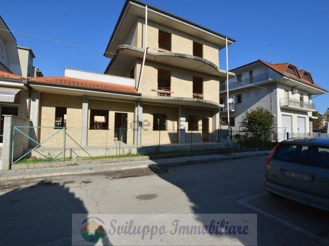 Casa in vendita a Agraria, Marche