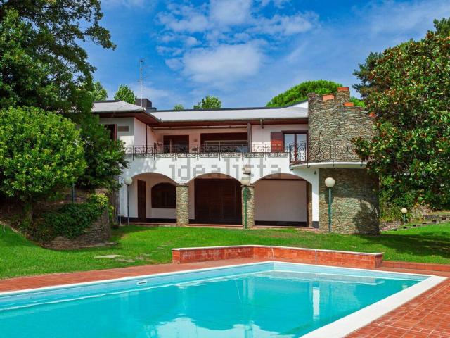Casa in vendita a Pineta di Arenzano, Arenzano