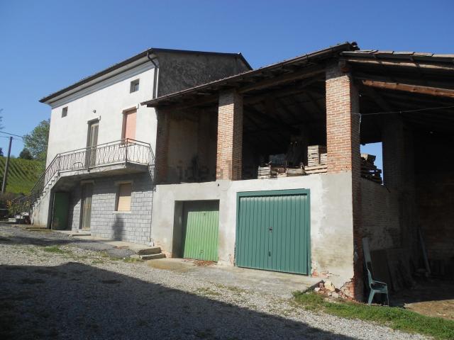 Casa in vendita a Borgonovo Val Tidone, Reggio Emilia