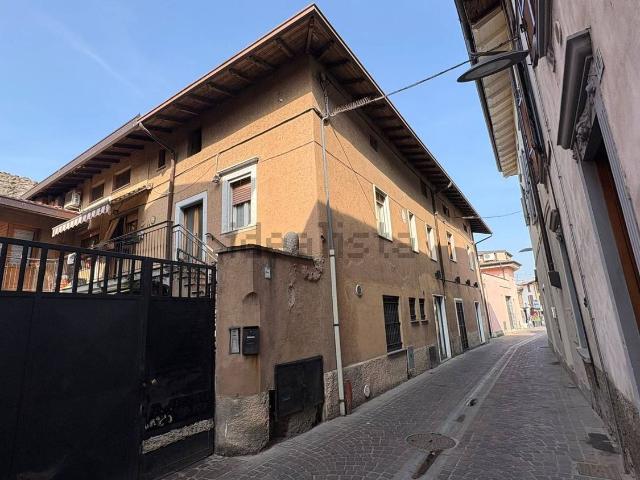 Casa in vendita a Palosco, Lombardia
