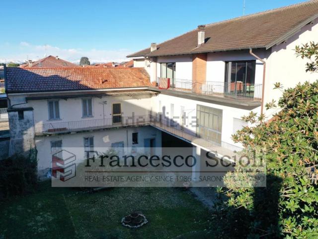 Casa in vendita a Rovello Porro, Lombardia