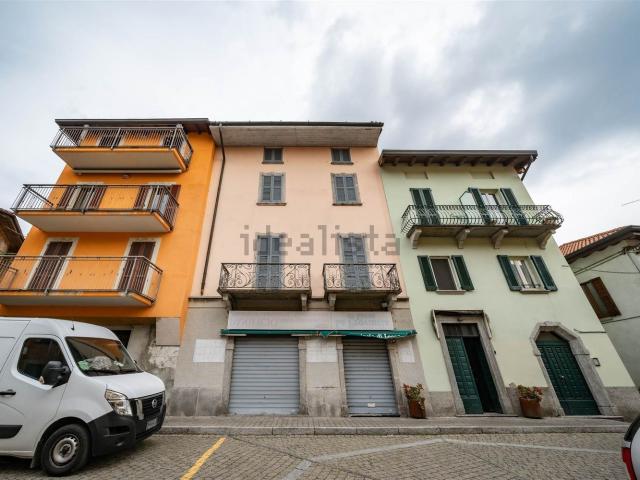 Casa in vendita a Civate, Lombardia