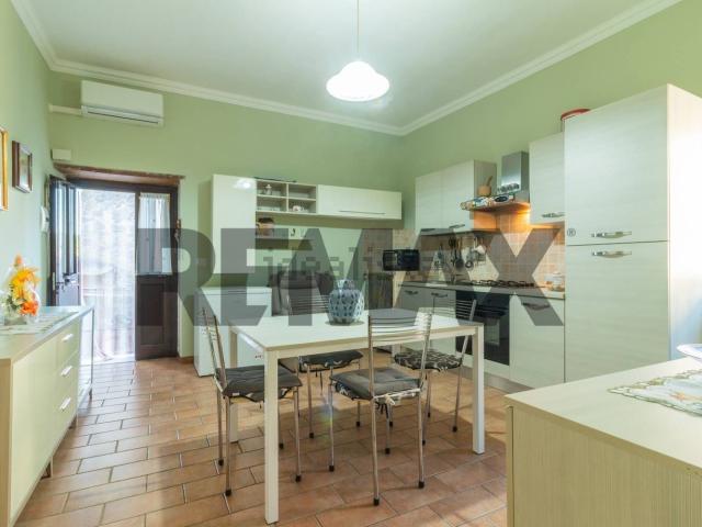 Casa in vendita a Ischia di Castro, Viterbo