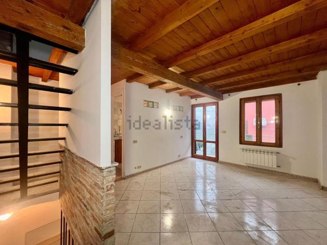 Casa in vendita a Broni, Lombardia