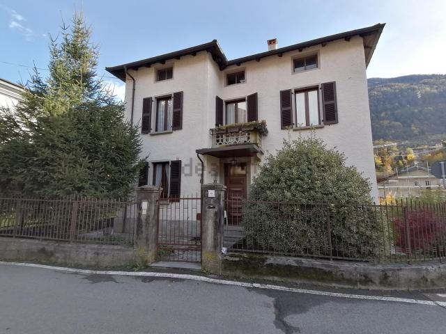 Casa in vendita a Tirano, Lombardia