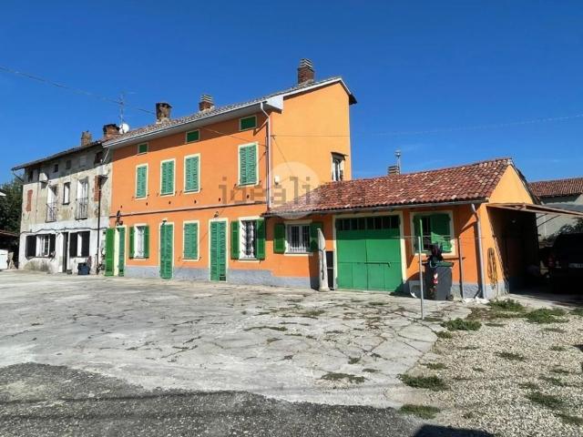 Casa in vendita a Suardi, Lombardia