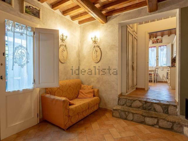 Casa in vendita a Carmignano, Toscana